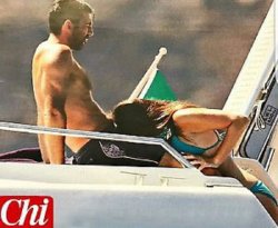 Gianluigi Buffon dan Ilaria de Amico di Majalah Chi yang menimbulkan kontroversi