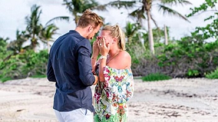 Harry Kane propose