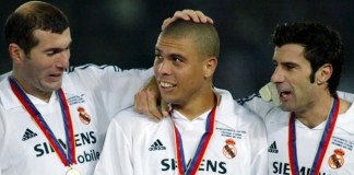 Figo Menyesal Tak Pernah Satu Tim Dengan Gerrard