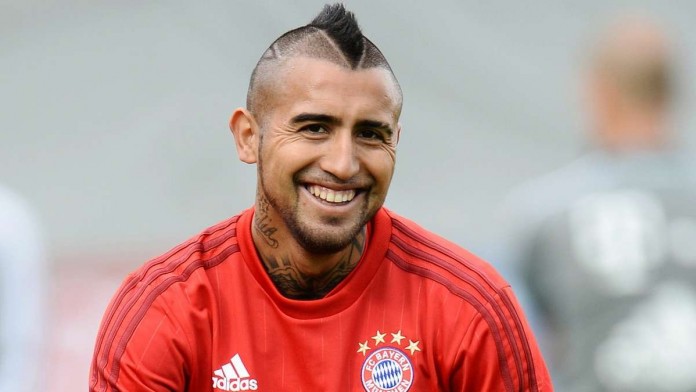Berbahagia, Arturo Vidal Unggah Foto Putri Ketiganya di Instagram