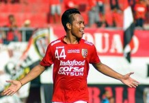 Rayakan Ultah Istrinya, I Gede Sukadana Undang Para Penyandang Tunanetra