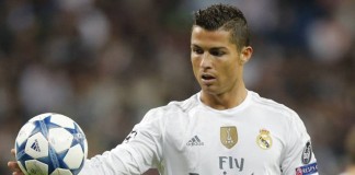 "Ronaldo Geser Messi Sebagai Model Sampul FIFA 18 "