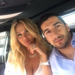 Mkhitaryan Dampingi Model Cantik Ini Keliling Armenia
