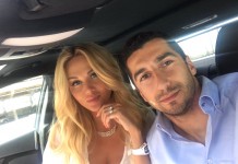 Mkhitaryan Dampingi Model Cantik Ini Keliling Armenia