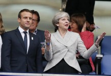 Nonton Laga Sepakbola, PM Inggris Justru Dibully